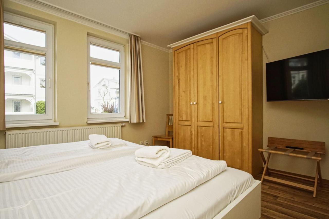 Mit Meerblick Und Balkon, Gratis Nutzung Vom Ahoi Erlebnisbad Und Sauna In Sellin - Meeresblick Fewo 38 ゲーレン エクステリア 写真