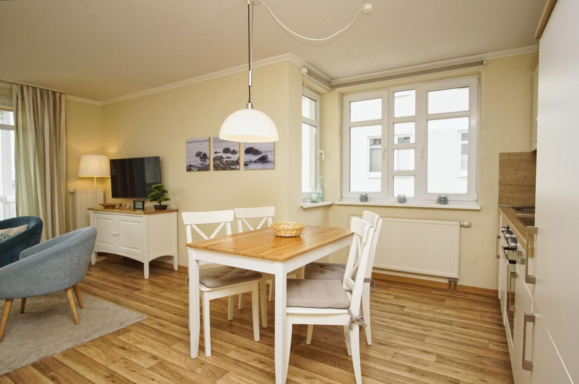 Mit Meerblick Und Balkon, Gratis Nutzung Vom Ahoi Erlebnisbad Und Sauna In Sellin - Meeresblick Fewo 38 ゲーレン エクステリア 写真